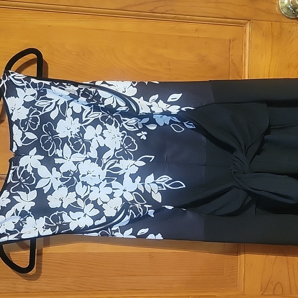 NWT Black, White Floral Romper Jumpsuit Size XL - Picture 5 of 8